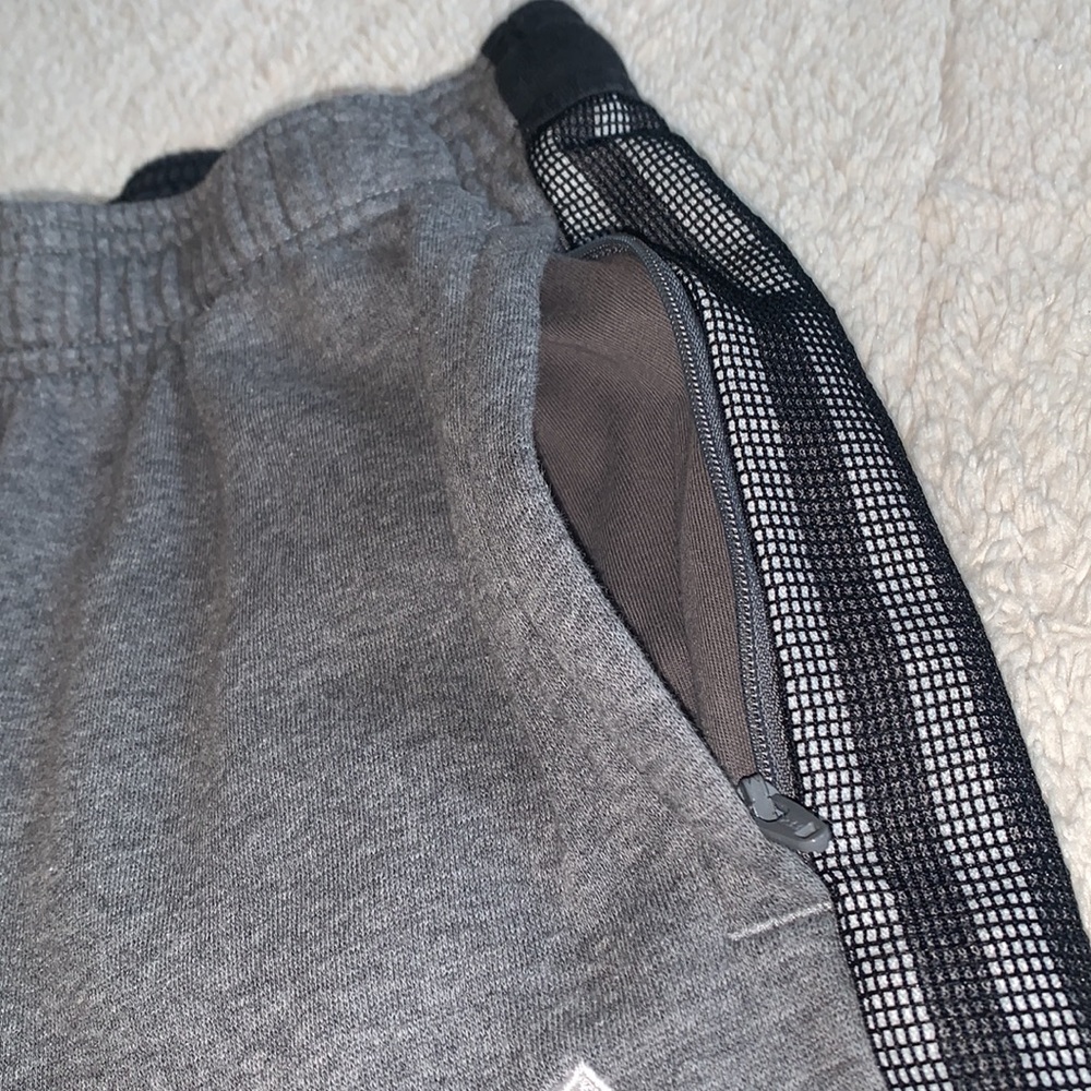 Adidas Gray Sweatpants w/Three-Stripe Design Medium 11/12 EUC - Picture 7 of 11